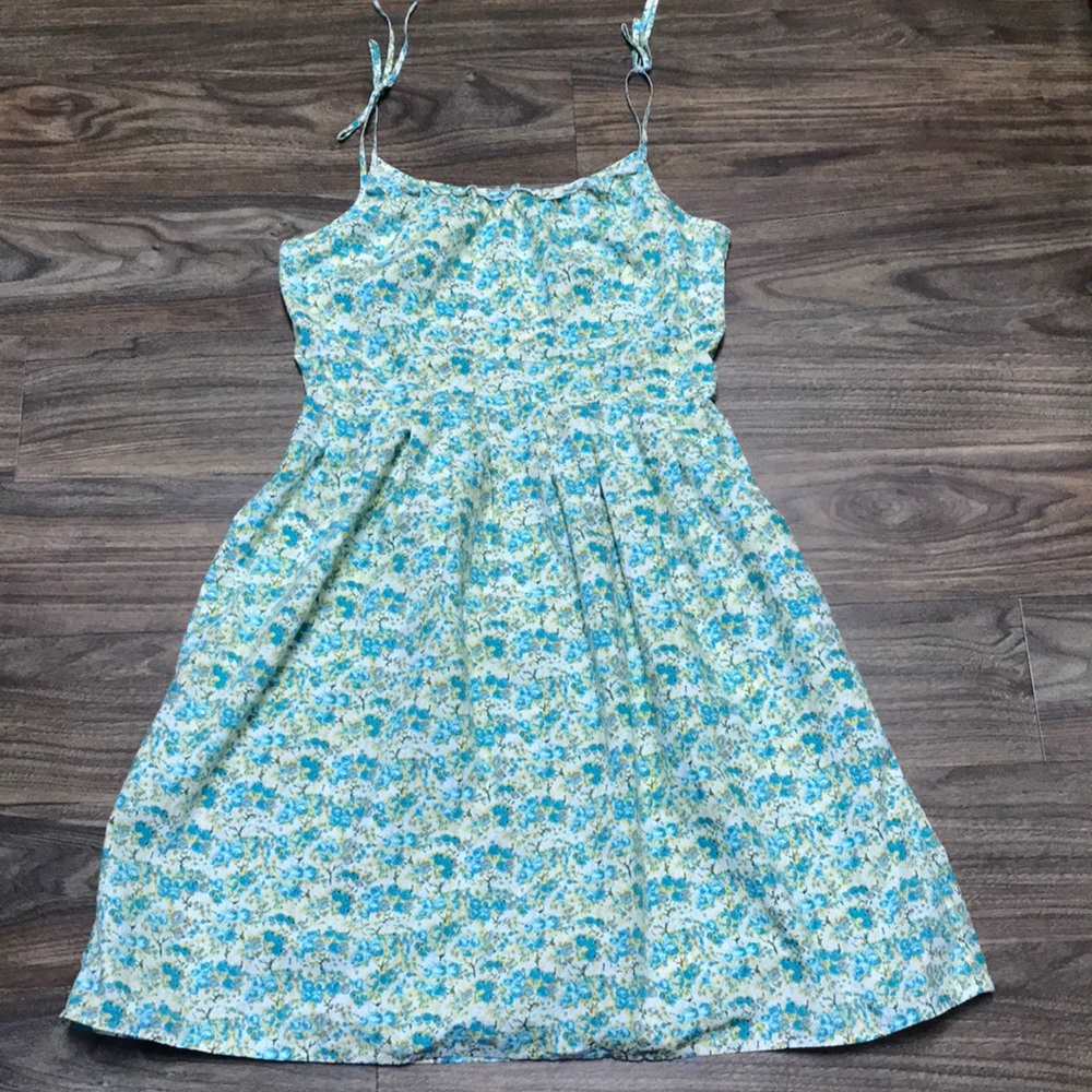 Loft Dress Size: L